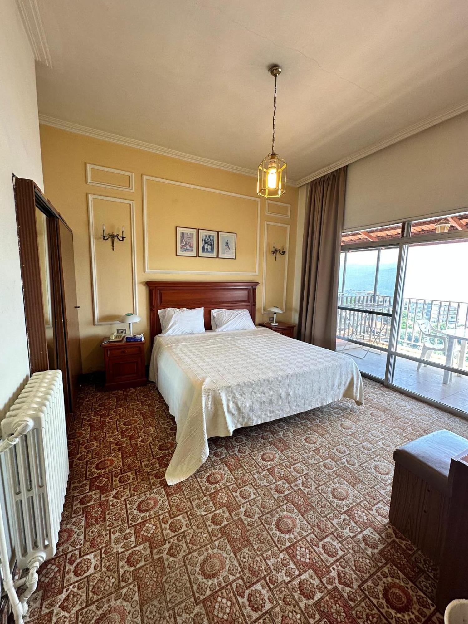 מלון בורומאנה Le Crillon מראה חיצוני תמונה