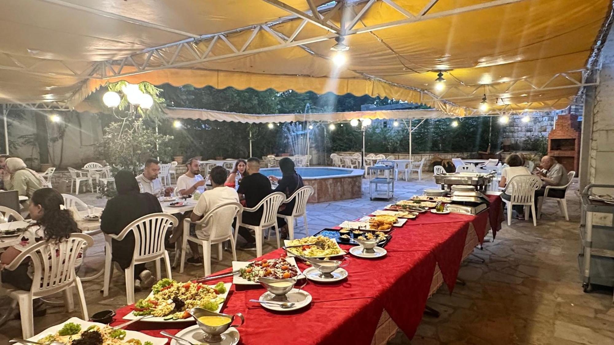 מלון בורומאנה Le Crillon מראה חיצוני תמונה
